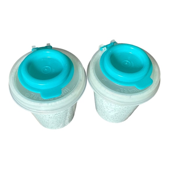 Tupperware Vintage Speckled w/ Clear & Teal Lid Salt & Pepper Midgets Shakers - Picture 2 of 4